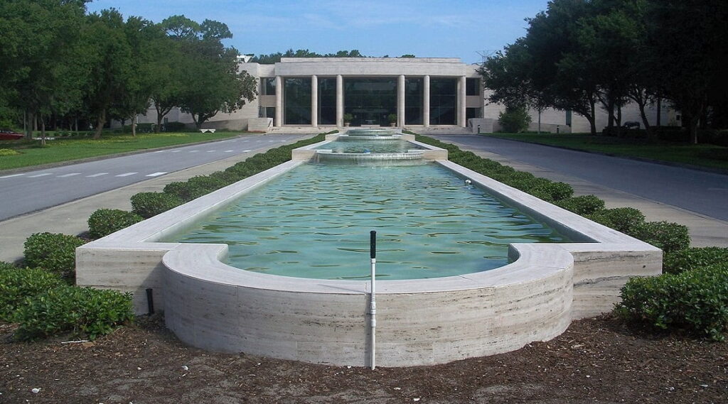1280px Ocala Appleton Museum with pool01