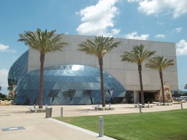 800px St. Pete Dali Museum06