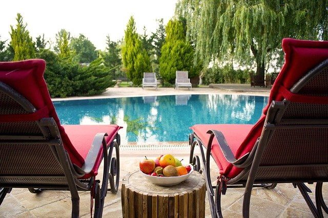 pool 2394710 640 pool 2394710 640