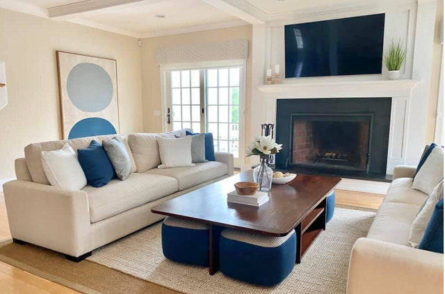 staged livingroom A staged livingroom representative of The Arbors homes for sale.